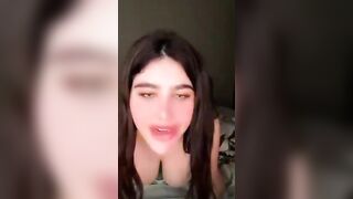 اللبوه الينا طلع لايف اغراء  سكس مصري بكسها و لسانها اااح نيك فشخ ضربت عشره عليها غرقت التلفون