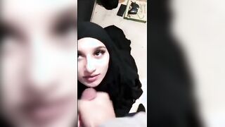 اللبوه قعده تحت زبري عايزه لبني في بوقها و علي بزازها شرموطه سكس مصري   جامده نيك كسها مولع